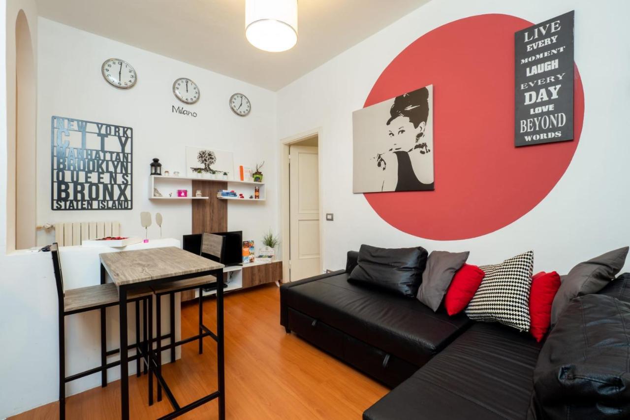 Navigli Apartment- Hosted By Sweetstay Milan Bagian luar foto