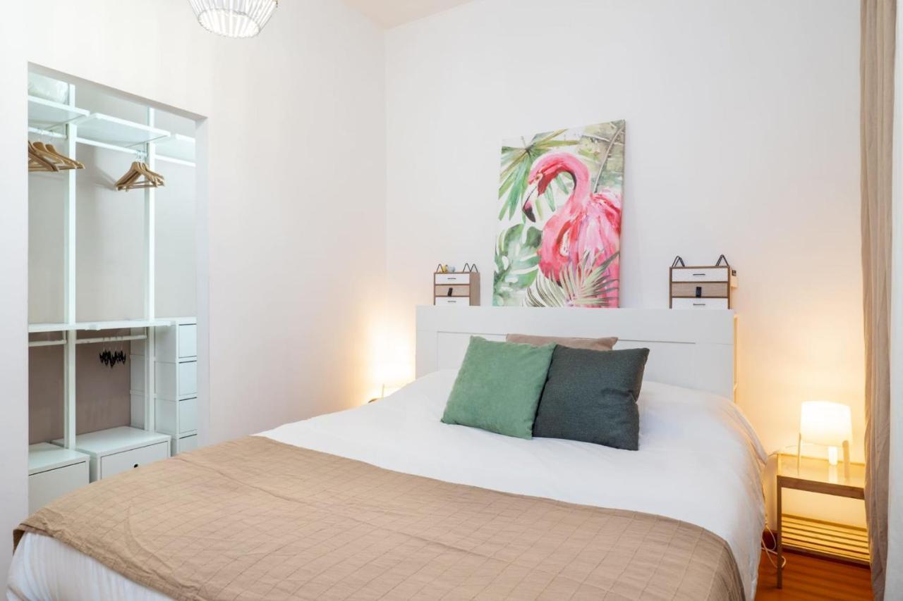 Navigli Apartment- Hosted By Sweetstay Milan Bagian luar foto