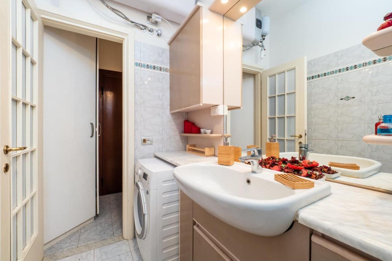 Navigli Apartment- Hosted By Sweetstay Milan Bagian luar foto