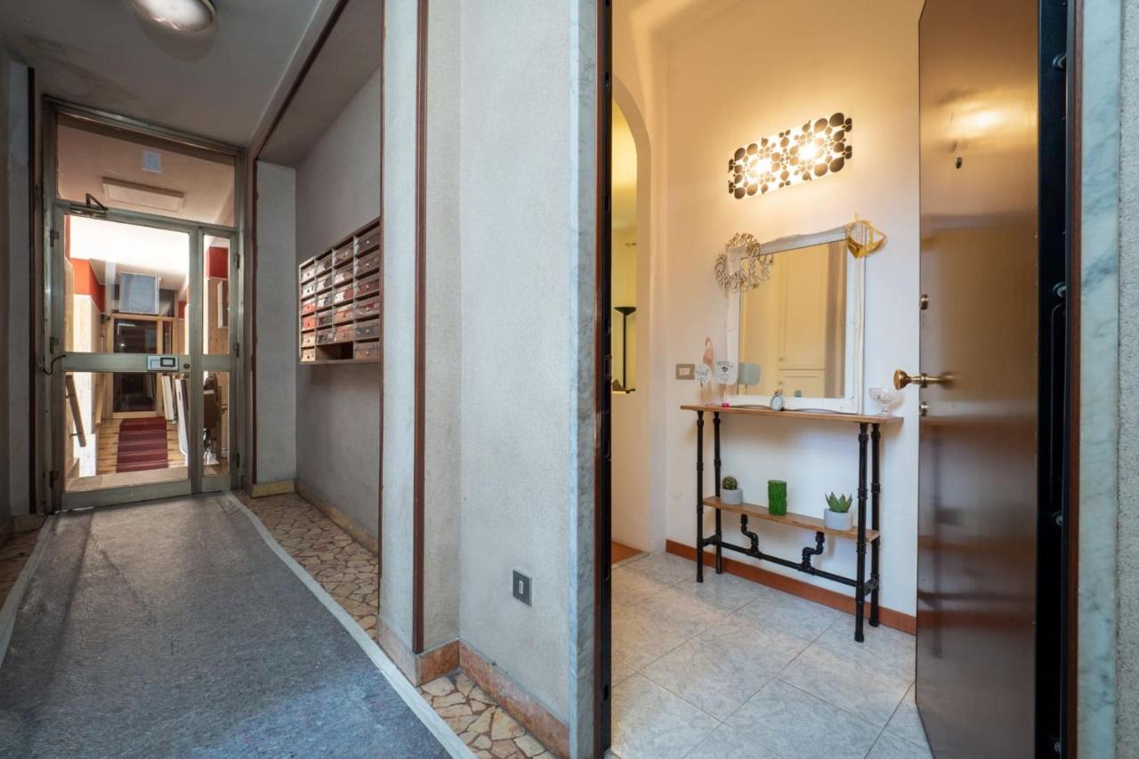 Navigli Apartment- Hosted By Sweetstay Milan Bagian luar foto