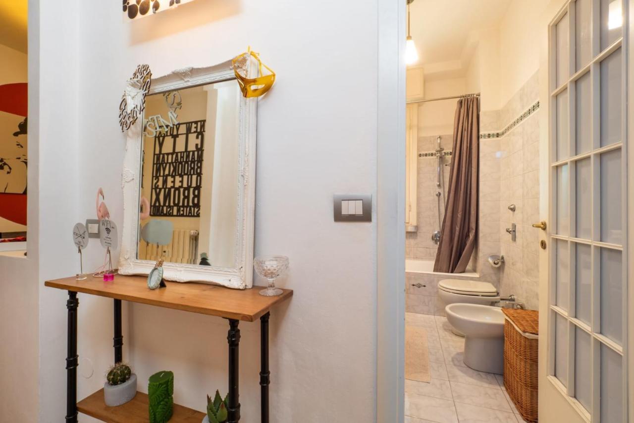 Navigli Apartment- Hosted By Sweetstay Milan Bagian luar foto