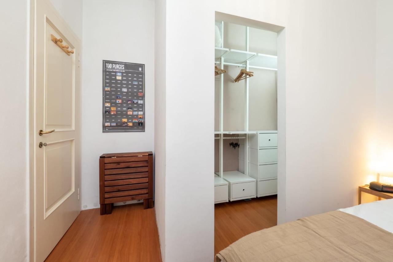 Navigli Apartment- Hosted By Sweetstay Milan Bagian luar foto